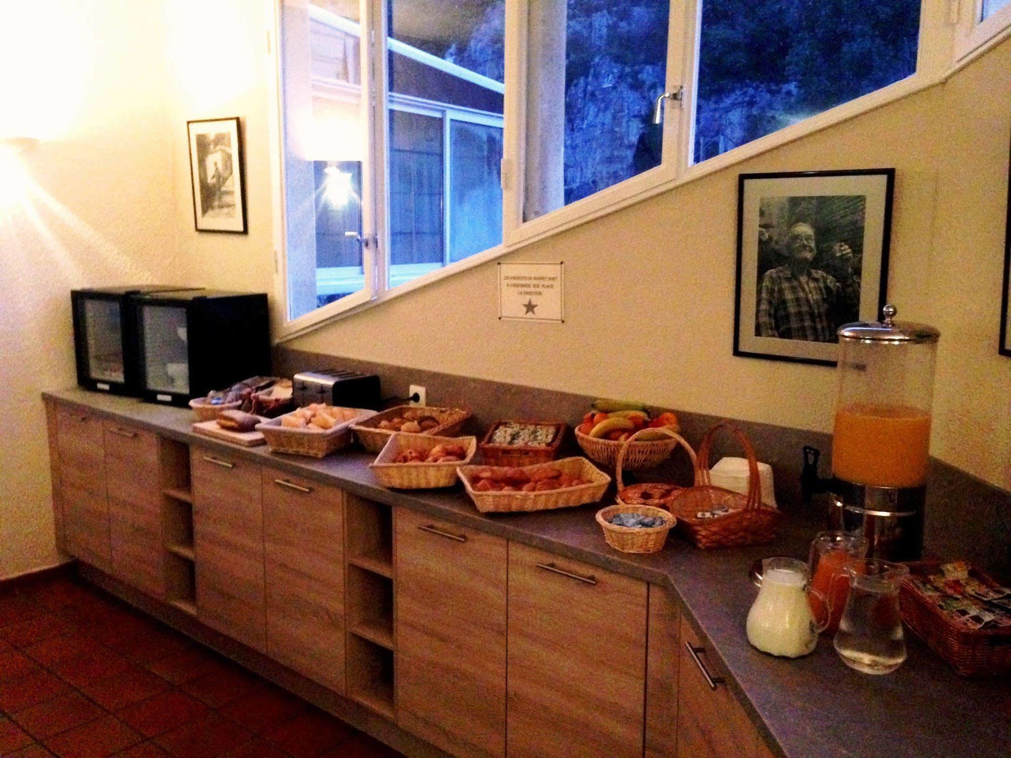 Hotel Restaurant Les Falaises Bouziès Eksteriør billede