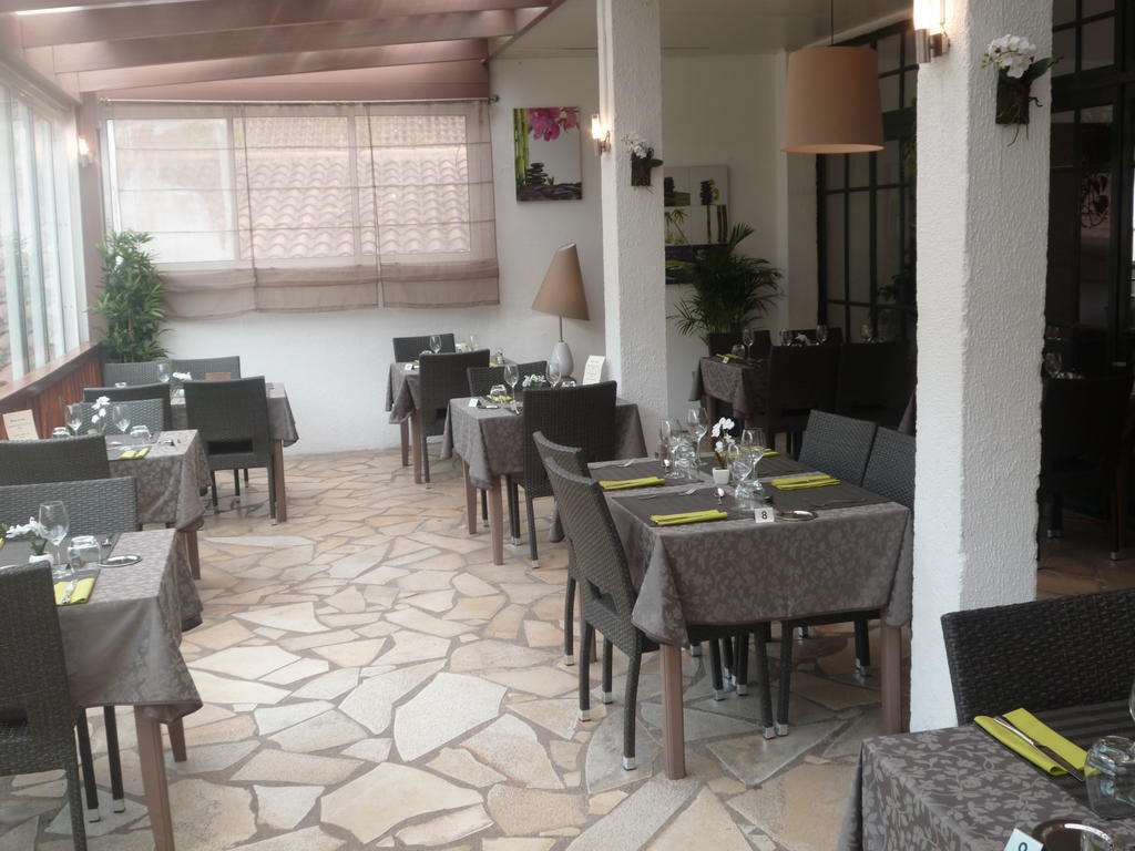 Hotel Restaurant Les Falaises Bouziès Eksteriør billede